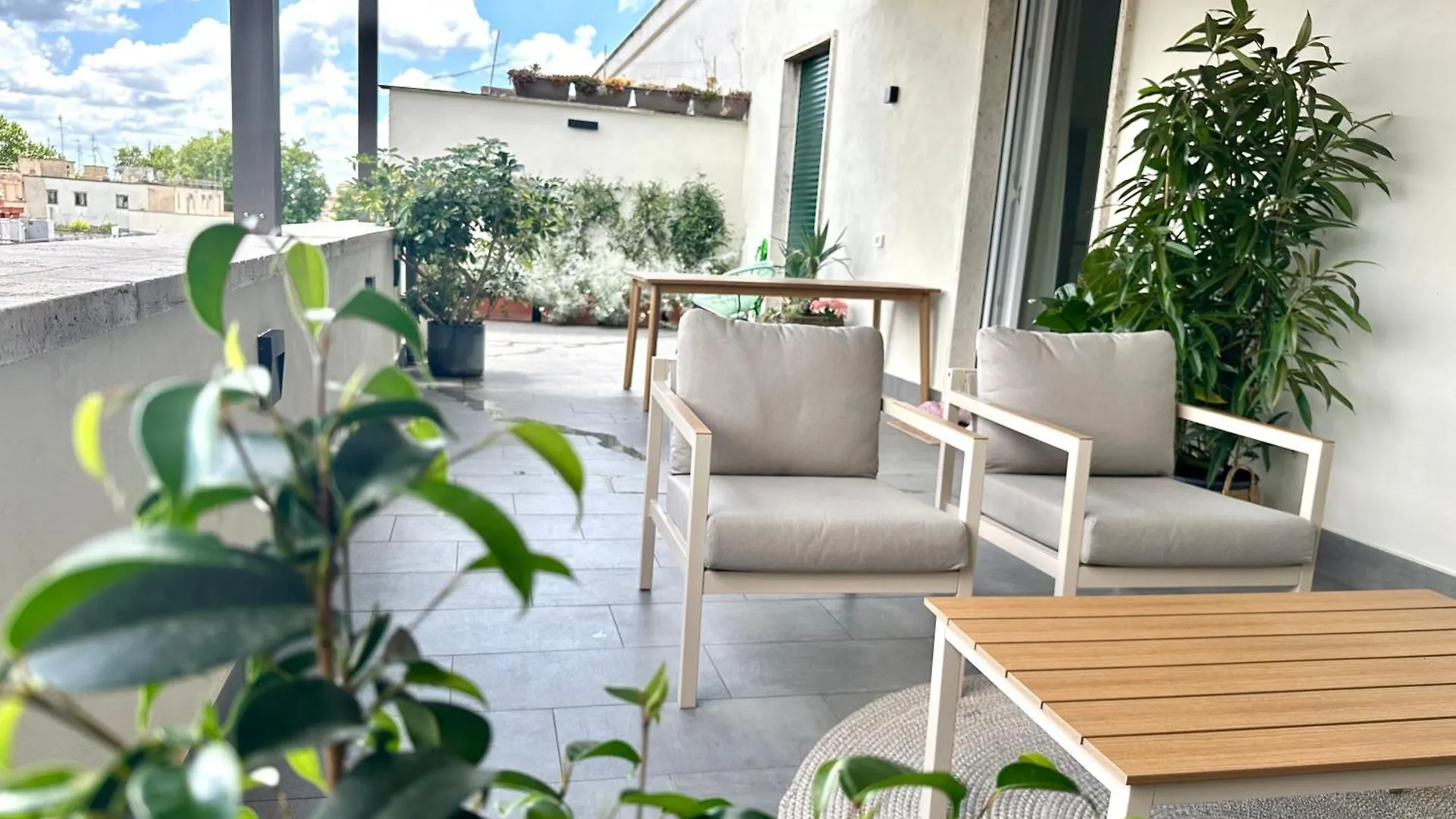 דירות Beautiful Penthouse Roma איטליה
